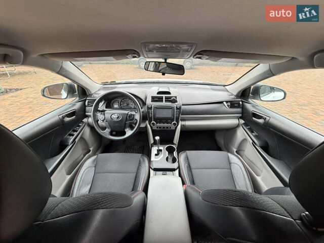 Белый Тойота Камри, объемом двигателя 2.5 л и пробегом 277 тыс. км за 10700 $, фото 20 на Automoto.ua