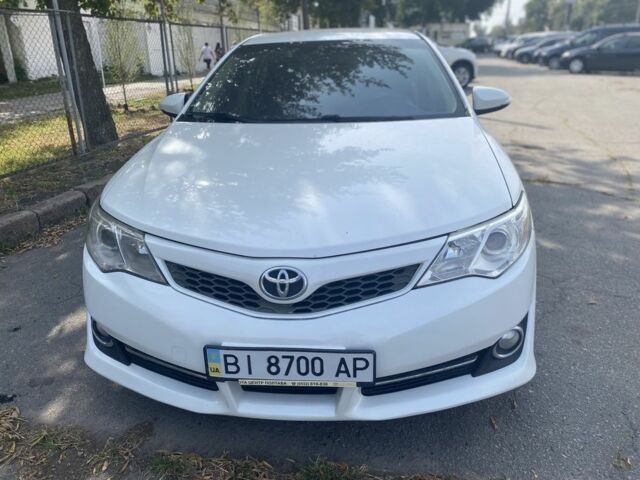 Белый Тойота Камри, объемом двигателя 2.5 л и пробегом 170 тыс. км за 9700 $, фото 9 на Automoto.ua