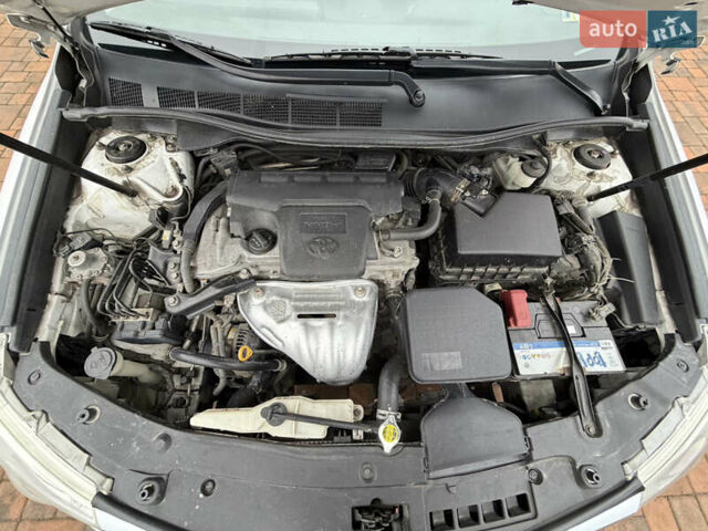 Белый Тойота Камри, объемом двигателя 2.5 л и пробегом 277 тыс. км за 10700 $, фото 10 на Automoto.ua