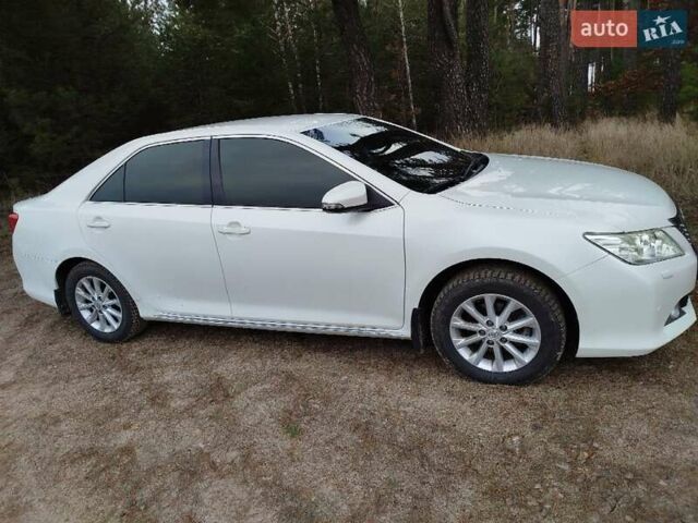 Білий Тойота Камрі, об'ємом двигуна 2.5 л та пробігом 196 тис. км за 11750 $, фото 19 на Automoto.ua