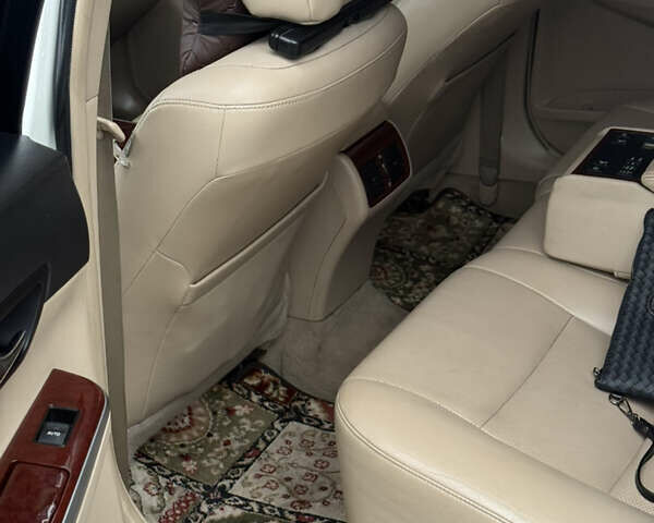 Белый Тойота Камри, объемом двигателя 2.5 л и пробегом 188 тыс. км за 14500 $, фото 10 на Automoto.ua