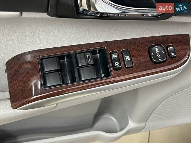 Белый Тойота Камри, объемом двигателя 3.46 л и пробегом 257 тыс. км за 13100 $, фото 57 на Automoto.ua
