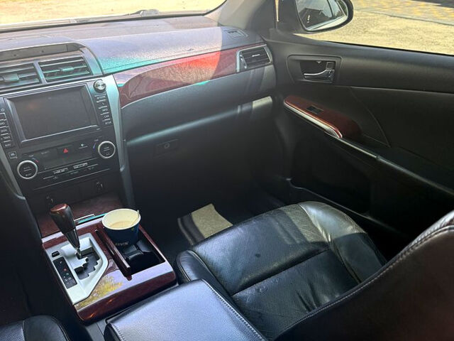 Белый Тойота Камри, объемом двигателя 2.5 л и пробегом 297 тыс. км за 12200 $, фото 7 на Automoto.ua