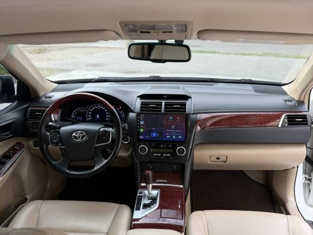 Білий Тойота Камрі, об'ємом двигуна 2.5 л та пробігом 185 тис. км за 14000 $, фото 19 на Automoto.ua