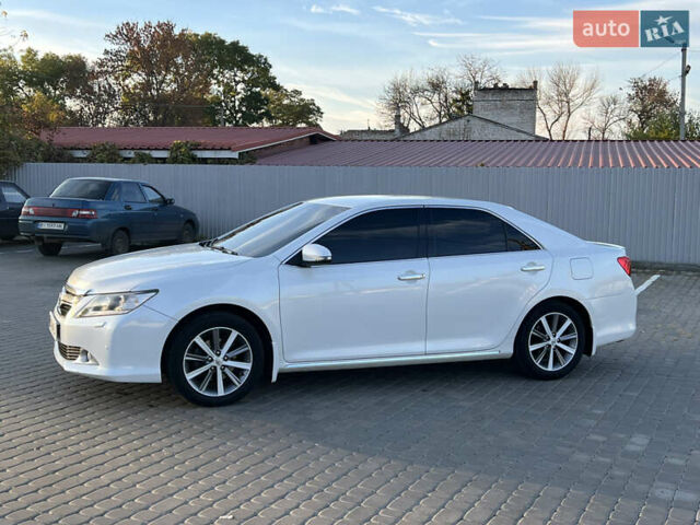Тойота Камри 2012 в Козельщине на Automoto.ua Белый Тойота Камри, объемом двигателя 2.5 л и пробегом 182 тыс. км за 14000 $, фото 6 на Automoto.ua