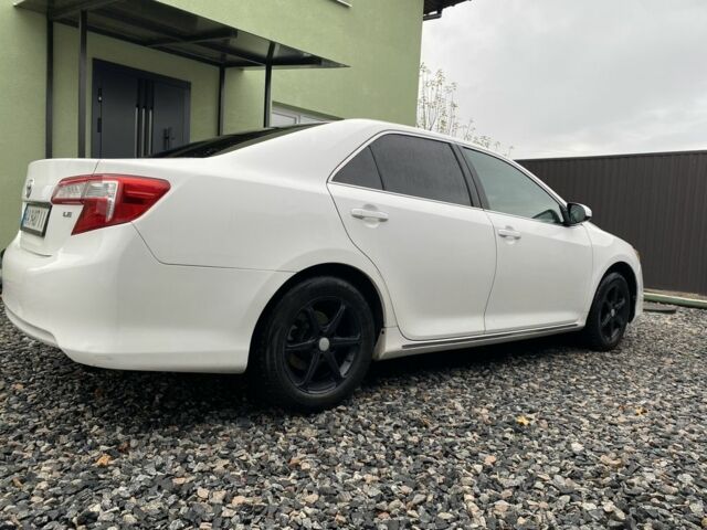 Білий Тойота Камрі, об'ємом двигуна 2.5 л та пробігом 230 тис. км за 10000 $, фото 3 на Automoto.ua