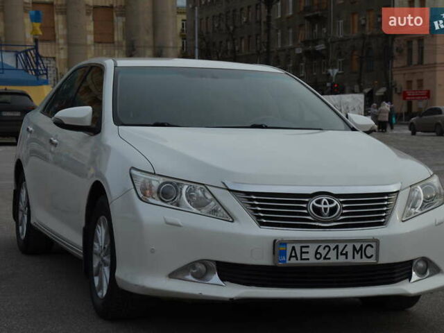 Белый Тойота Камри, объемом двигателя 2.5 л и пробегом 217 тыс. км за 15100 $, фото 25 на Automoto.ua