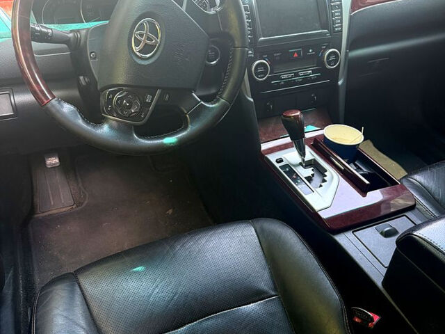 Белый Тойота Камри, объемом двигателя 2.5 л и пробегом 297 тыс. км за 12200 $, фото 6 на Automoto.ua