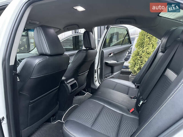 Білий Тойота Камрі, об'ємом двигуна 2.5 л та пробігом 180 тис. км за 11400 $, фото 15 на Automoto.ua