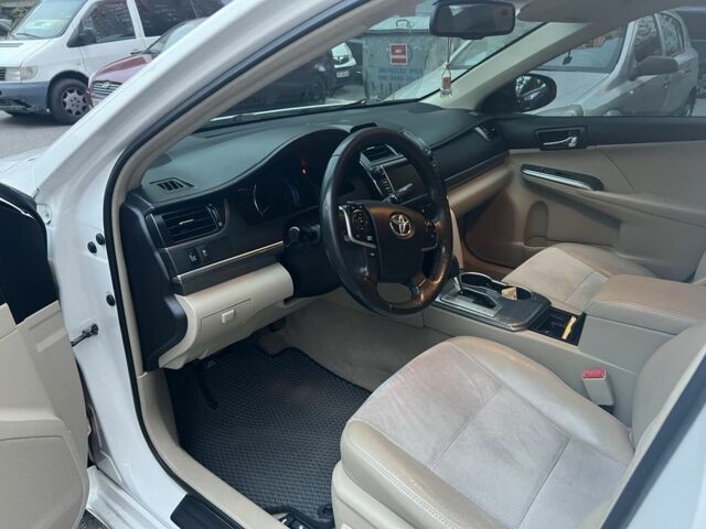 Тойота Камри 2012 в Киеве на Automoto.ua Белый Тойота Камри, объемом двигателя 2.5 л и пробегом 230 тыс. км за 11500 $, фото 2 на Automoto.ua