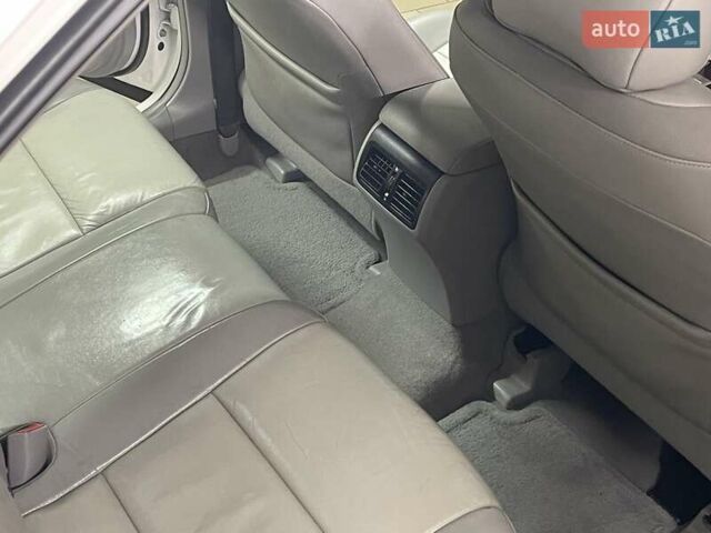 Белый Тойота Камри, объемом двигателя 3.46 л и пробегом 257 тыс. км за 13100 $, фото 81 на Automoto.ua