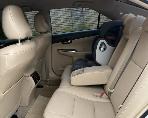 Білий Тойота Камрі, об'ємом двигуна 2.49 л та пробігом 236 тис. км за 12500 $, фото 11 на Automoto.ua