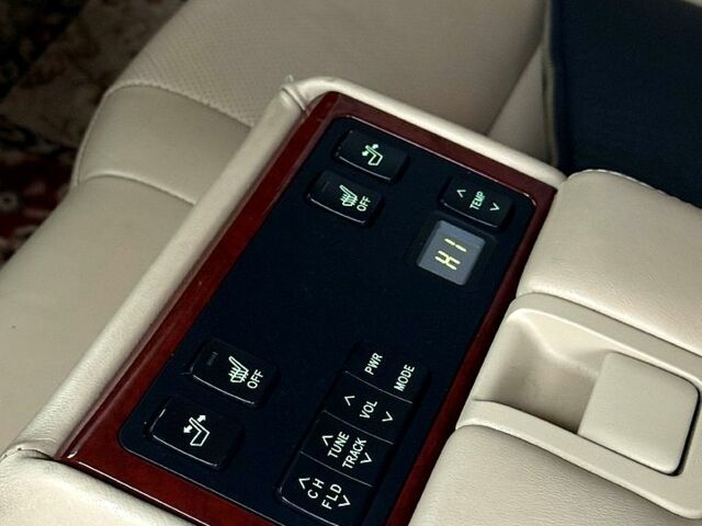 Белый Тойота Камри, объемом двигателя 2.5 л и пробегом 190 тыс. км за 14800 $, фото 10 на Automoto.ua