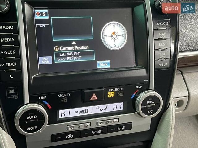 Белый Тойота Камри, объемом двигателя 3.46 л и пробегом 257 тыс. км за 13100 $, фото 46 на Automoto.ua
