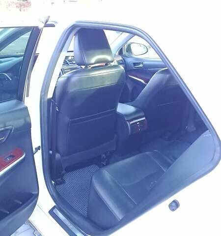 Белый Тойота Камри, объемом двигателя 2.5 л и пробегом 195 тыс. км за 11800 $, фото 8 на Automoto.ua