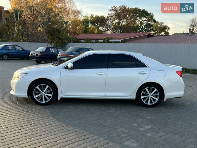 Тойота Камри 2012 в Козельщине на Automoto.ua Белый Тойота Камри, объемом двигателя 2.5 л и пробегом 182 тыс. км за 14000 $, фото 7 на Automoto.ua
