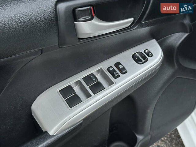 Білий Тойота Камрі, об'ємом двигуна 2.5 л та пробігом 180 тис. км за 11400 $, фото 25 на Automoto.ua