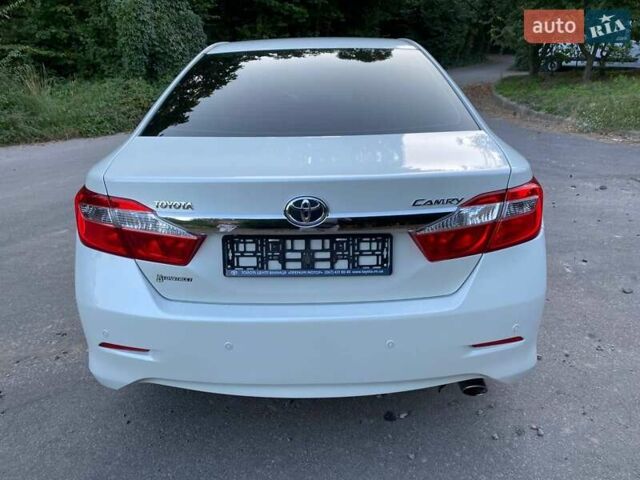 Белый Тойота Камри, объемом двигателя 2.5 л и пробегом 147 тыс. км за 15300 $, фото 11 на Automoto.ua