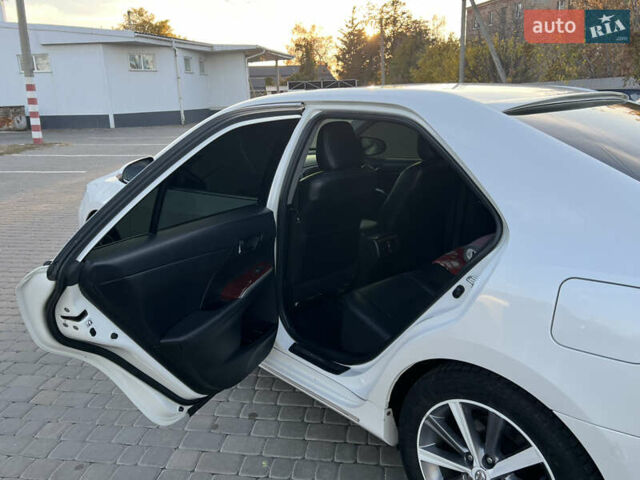 Тойота Камри 2012 в Козельщине на Automoto.ua Белый Тойота Камри, объемом двигателя 2.5 л и пробегом 182 тыс. км за 14000 $, фото 71 на Automoto.ua