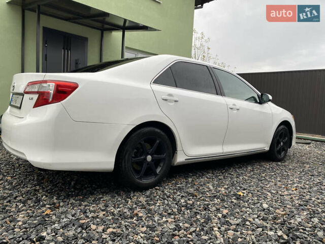 Білий Тойота Камрі, об'ємом двигуна 2.5 л та пробігом 230 тис. км за 10000 $, фото 4 на Automoto.ua