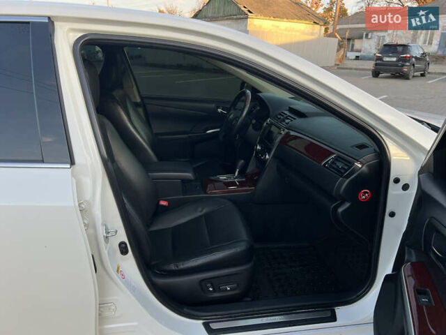 Тойота Камри 2012 в Козельщине на Automoto.ua Белый Тойота Камри, объемом двигателя 2.5 л и пробегом 182 тыс. км за 14000 $, фото 83 на Automoto.ua