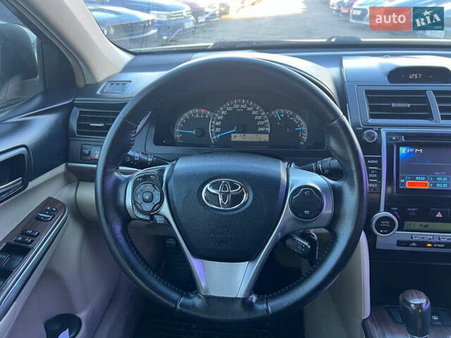 Белый Тойота Камри, объемом двигателя 2.5 л и пробегом 170 тыс. км за 11200 $, фото 12 на Automoto.ua