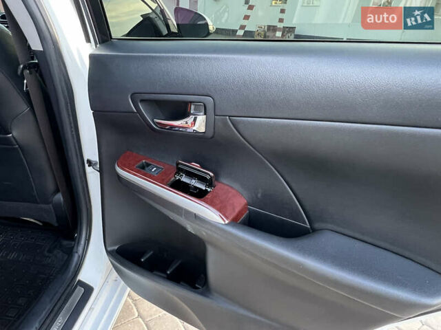 Тойота Камри 2012 в Козельщине на Automoto.ua Белый Тойота Камри, объемом двигателя 2.5 л и пробегом 182 тыс. км за 14000 $, фото 79 на Automoto.ua