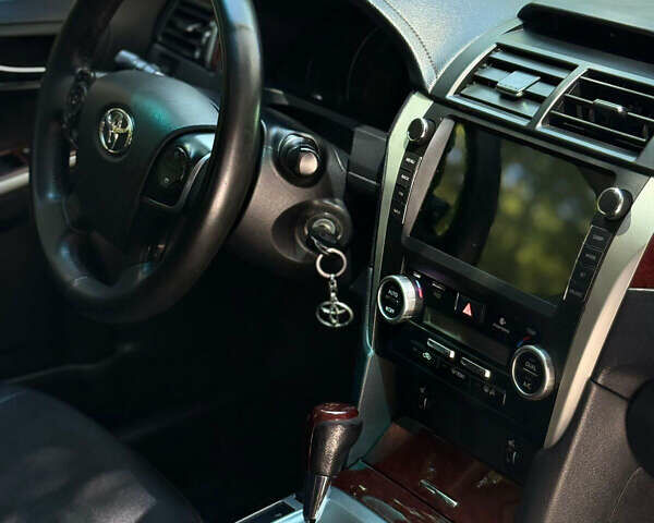 Белый Тойота Камри, объемом двигателя 2.49 л и пробегом 231 тыс. км за 11999 $, фото 17 на Automoto.ua