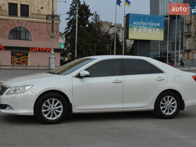 Белый Тойота Камри, объемом двигателя 2.5 л и пробегом 217 тыс. км за 15100 $, фото 10 на Automoto.ua
