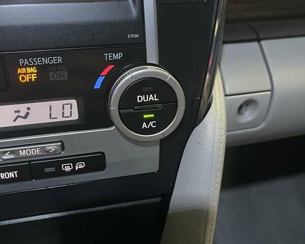 Белый Тойота Камри, объемом двигателя 3.46 л и пробегом 257 тыс. км за 13100 $, фото 97 на Automoto.ua