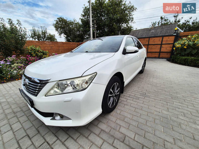 Белый Тойота Камри, объемом двигателя 2.49 л и пробегом 192 тыс. км за 14400 $, фото 11 на Automoto.ua