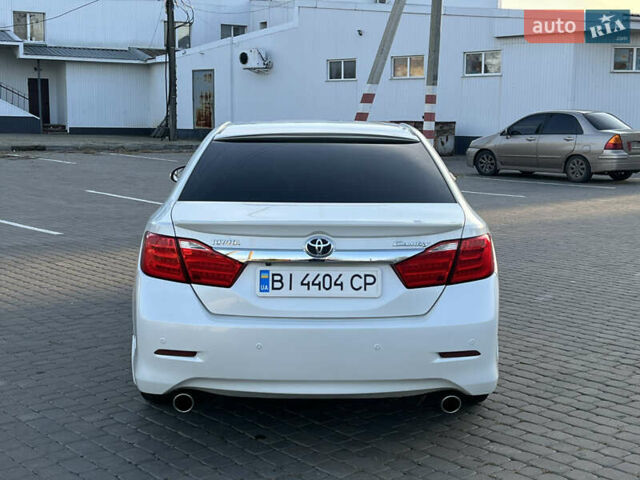 Тойота Камри 2012 в Козельщине на Automoto.ua Белый Тойота Камри, объемом двигателя 2.5 л и пробегом 182 тыс. км за 14000 $, фото 11 на Automoto.ua