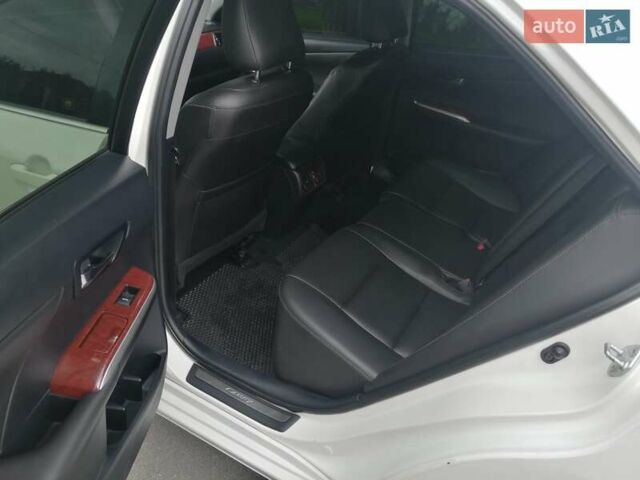 Білий Тойота Камрі, об'ємом двигуна 2.5 л та пробігом 147 тис. км за 11500 $, фото 15 на Automoto.ua