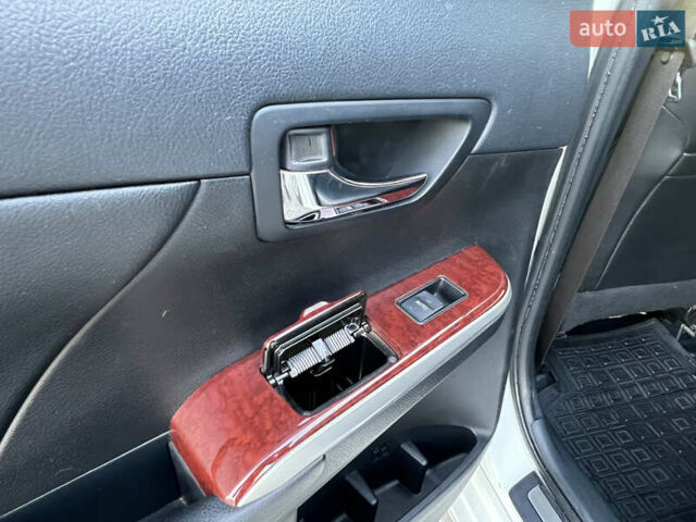 Тойота Камри 2012 в Козельщине на Automoto.ua Белый Тойота Камри, объемом двигателя 2.5 л и пробегом 182 тыс. км за 14000 $, фото 73 на Automoto.ua