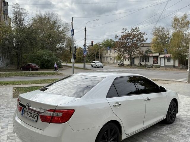 Білий Тойота Камрі, об'ємом двигуна 2.5 л та пробігом 185 тис. км за 14000 $, фото 16 на Automoto.ua