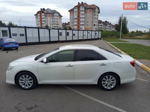 Белый Тойота Камри, объемом двигателя 2.5 л и пробегом 236 тыс. км за 13500 $, фото 14 на Automoto.ua