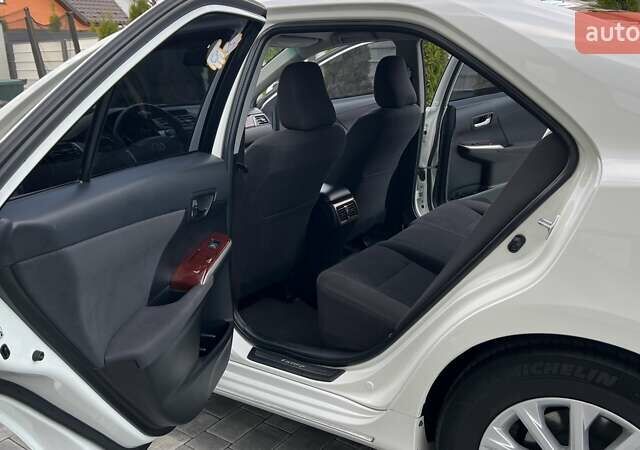 Білий Тойота Камрі, об'ємом двигуна 2.49 л та пробігом 135 тис. км за 13800 $, фото 8 на Automoto.ua