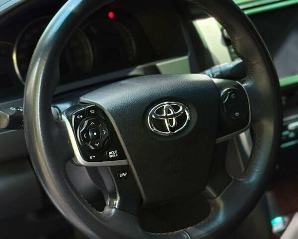 Белый Тойота Камри, объемом двигателя 2.49 л и пробегом 231 тыс. км за 11999 $, фото 16 на Automoto.ua