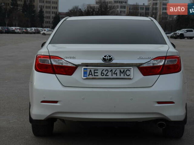 Белый Тойота Камри, объемом двигателя 2.5 л и пробегом 217 тыс. км за 15100 $, фото 16 на Automoto.ua