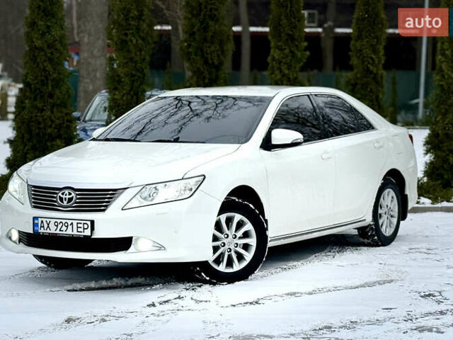 Белый Тойота Камри, объемом двигателя 2.5 л и пробегом 234 тыс. км за 14700 $, фото 24 на Automoto.ua
