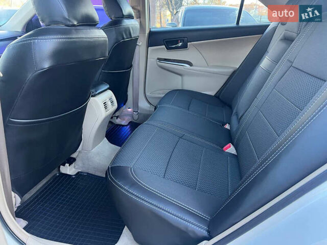 Белый Тойота Камри, объемом двигателя 2.5 л и пробегом 170 тыс. км за 11200 $, фото 16 на Automoto.ua