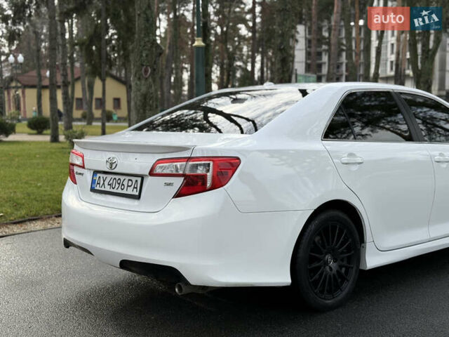 Белый Тойота Камри, объемом двигателя 2.5 л и пробегом 180 тыс. км за 10999 $, фото 7 на Automoto.ua