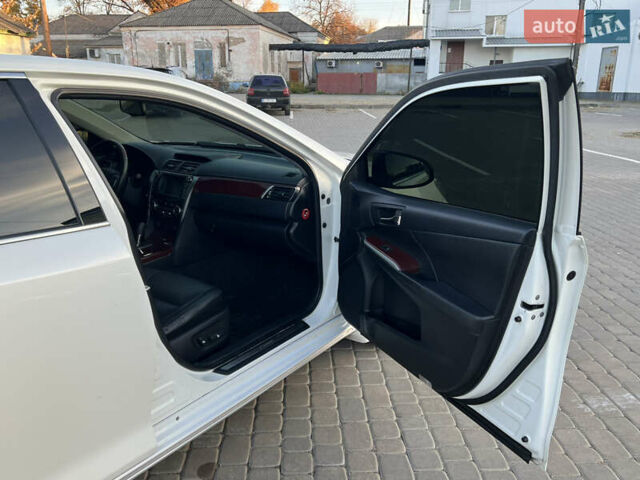 Тойота Камри 2012 в Козельщине на Automoto.ua Белый Тойота Камри, объемом двигателя 2.5 л и пробегом 182 тыс. км за 14000 $, фото 81 на Automoto.ua