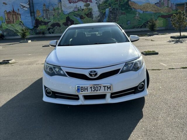 Білий Тойота Камрі, об'ємом двигуна 2.5 л та пробігом 270 тис. км за 10500 $, фото 6 на Automoto.ua
