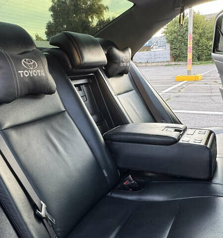 Белый Тойота Камри, объемом двигателя 2.5 л и пробегом 220 тыс. км за 14000 $, фото 22 на Automoto.ua