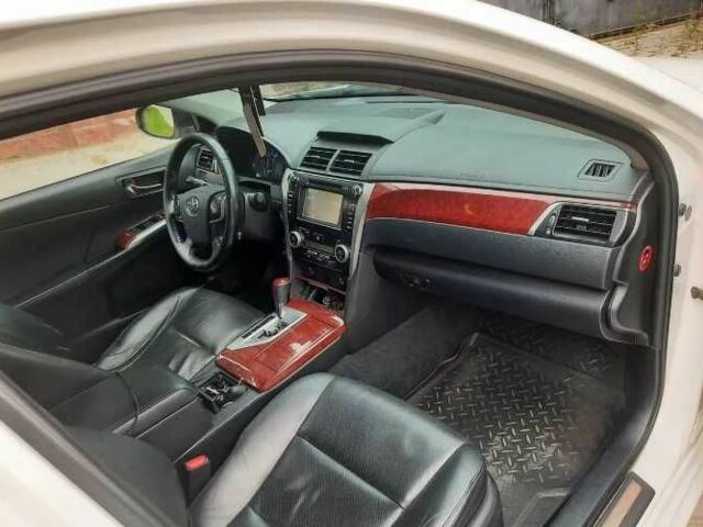 Белый Тойота Камри, объемом двигателя 2.5 л и пробегом 114 тыс. км за 6300 $, фото 12 на Automoto.ua