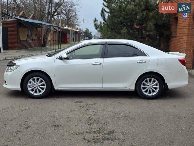 Белый Тойота Камри, объемом двигателя 2.49 л и пробегом 158 тыс. км за 13999 $, фото 7 на Automoto.ua