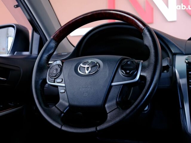 Белый Тойота Камри, объемом двигателя 2.5 л и пробегом 138 тыс. км за 13500 $, фото 7 на Automoto.ua