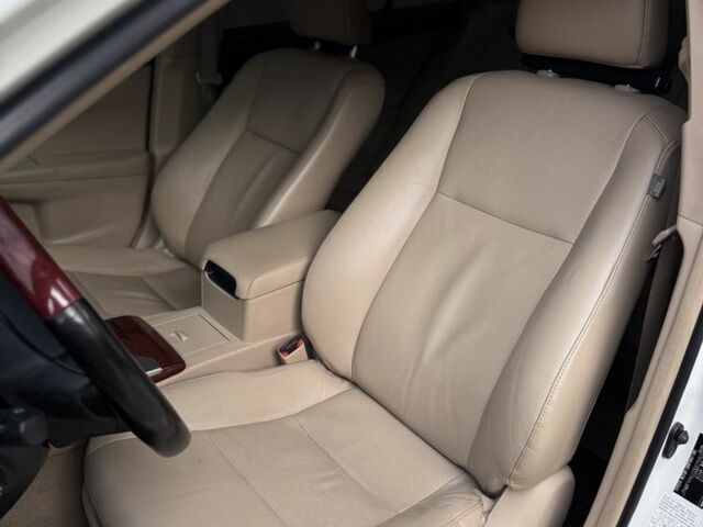 Білий Тойота Камрі, об'ємом двигуна 2.5 л та пробігом 185 тис. км за 14000 $, фото 10 на Automoto.ua