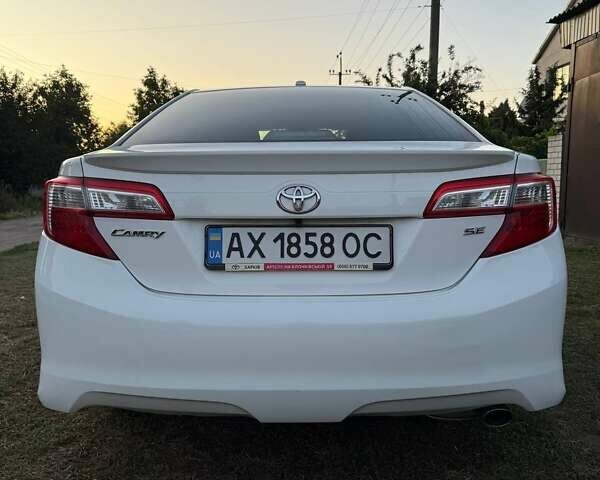 Белый Тойота Камри, объемом двигателя 2.49 л и пробегом 178 тыс. км за 10700 $, фото 8 на Automoto.ua